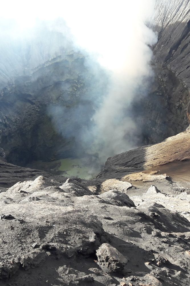 Le terrifiant cratère du volcan Bromo.