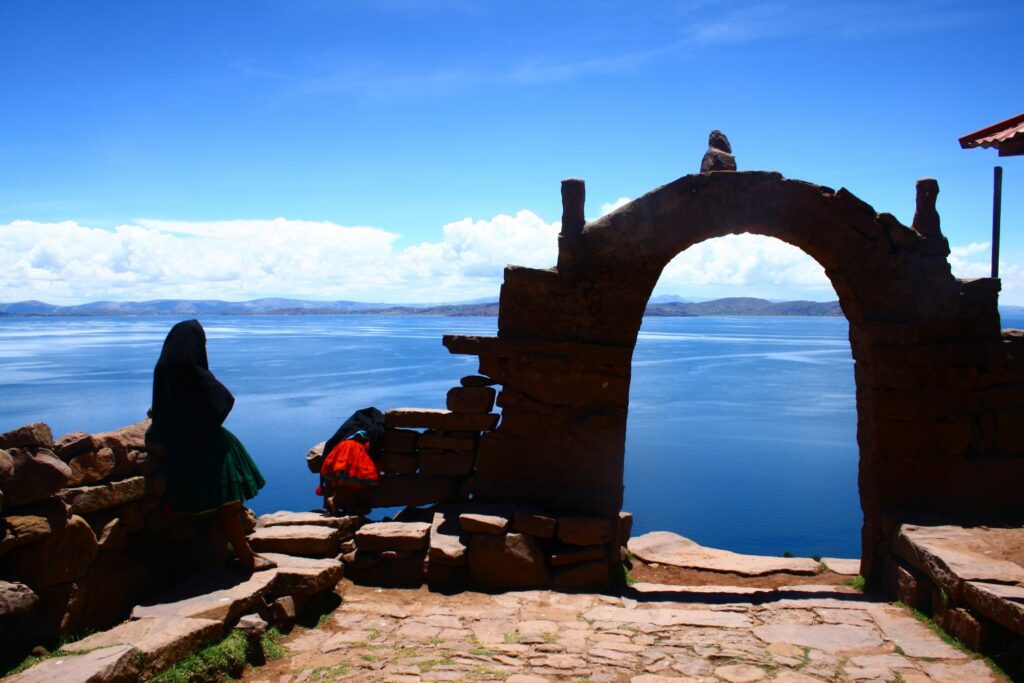 L'île de Taquile sur le lac Titicaca a conservé ses traditions.