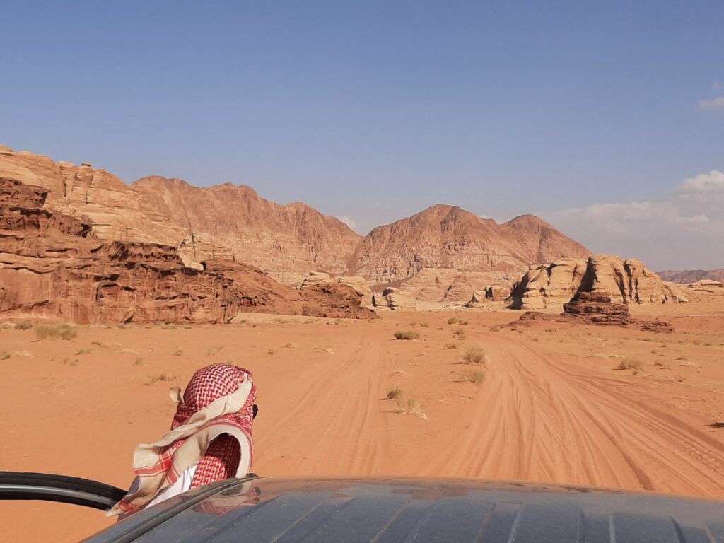 Désert rouge du Wadi Rum avec les bédouins.
