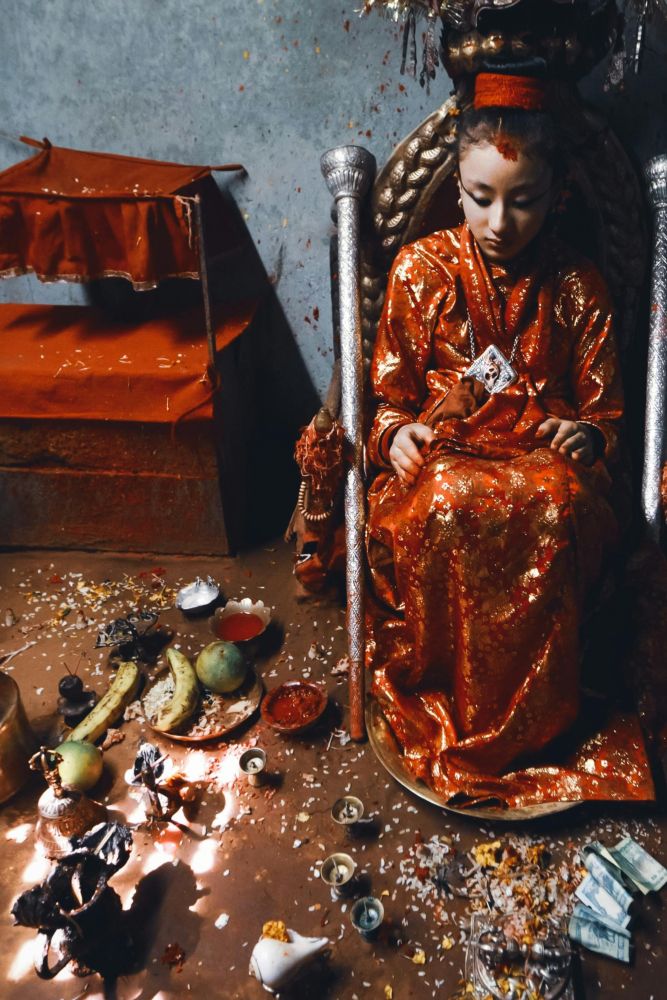 Une Kumari est une fillette vénérée comme une déesse vivante. Photo de Mehmet Turgut Kirkgoz.