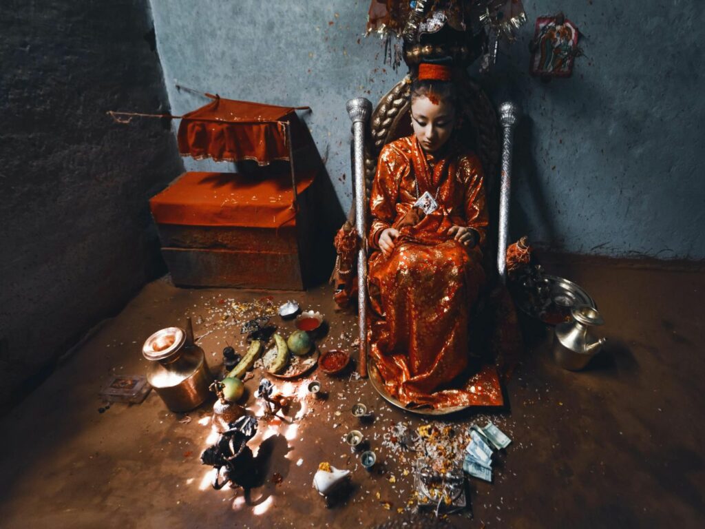 Il existe une dizaine de Kumaris au Népal, des fillettes vénérées comme des déesses vivantes. Photo de Mehmet Turgut Kirkgoz.