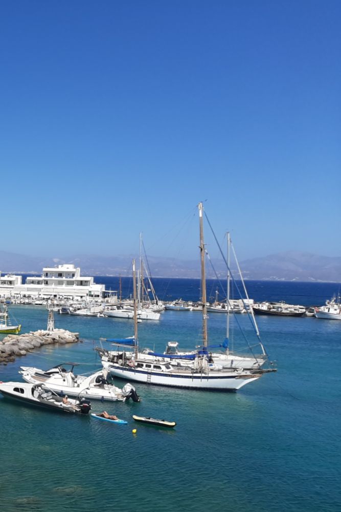 L'île de Paros et ses belles plages.