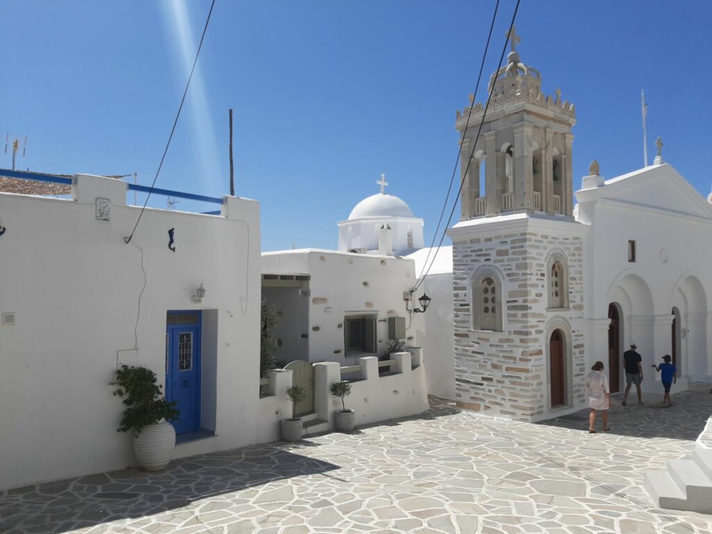 Le village de Marpissa sur l'île de Paros.