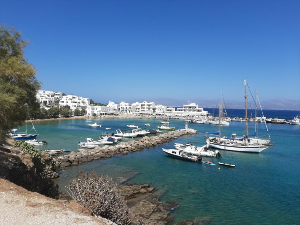 L'île de Paros et ses belles plages.