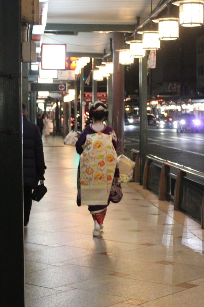 Certaines rues de Kyoto sont interdites pour que les geishas ne soient pas importunées.